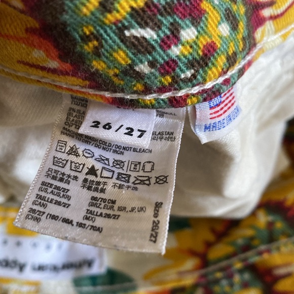 American Apparel Sunflower Shorts - Picture 4 of 6